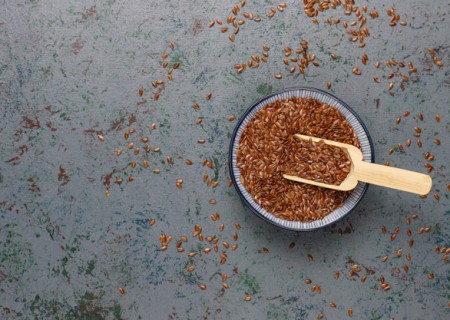 biscuits-collation-graines-tournesol-graines-lin-graines-sesame-gris_114579-7631